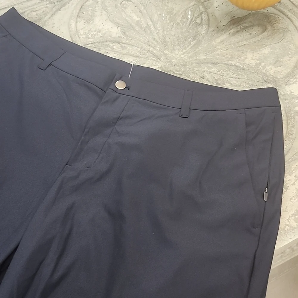 Lululemon Men's ABC Classic-Fit Short 9